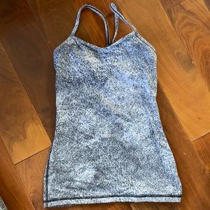 Lululemon Tank with built in sports bra - hardly worn!